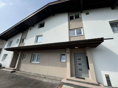 3,5 Zimmer Wohnung mit Balkon in Radfeld zu mieten