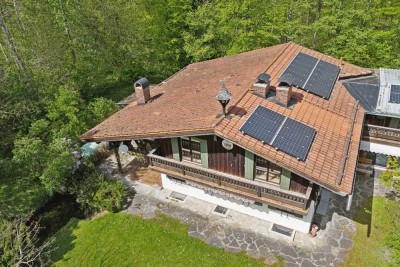 Alpenflair inklusive – Einseitig angebautes EFH mit 6 Zimmern, Sauna & Garten, sofort bezugsfrei