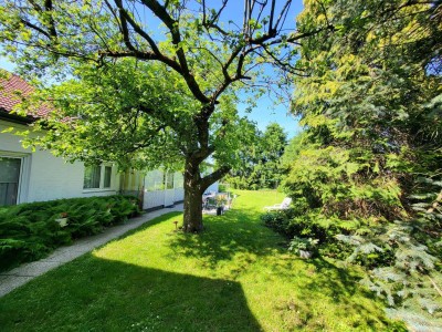 "ERFOLGREICH VERKAUFT" Haus mit zwei Wohneinheiten und schönen Garten