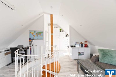 Helle und großzügige 2,5 Zimmer-Maisonette-Wohnung in begehrter Wohnlage!