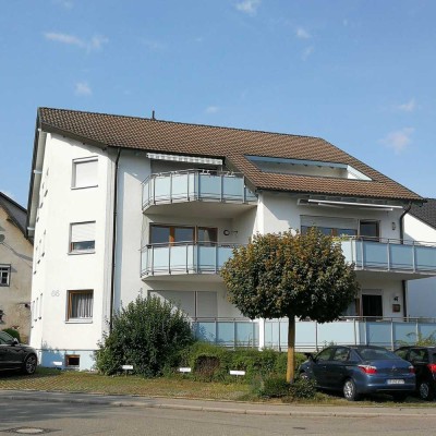 Geschmackvolle 2-Raum-DG-Wohnung mit Balkon und Einbauküche in Herrenberg - Affstätt