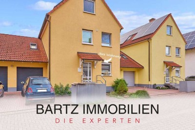 Helle & moderne 3-Zimmer Maisonettewohnung mit eigenem Garten, Garage & PV-Anlage in begehrter Lage