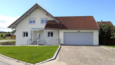 2-Zimmer-Souterrainwohnung mit sonniger Terrasse, Stellplatz & großem Keller – nahe Biberach