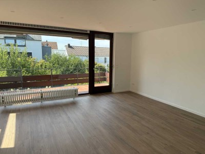 4-Zimmer Wohnung mit 2 Balkonen und Gartennutzung in Esslingen am Neckar