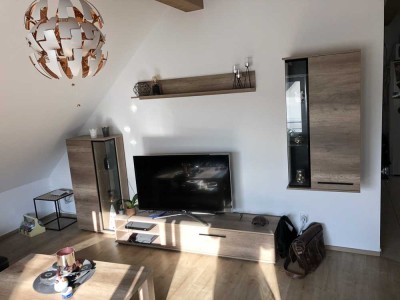 Schöne Dachgeschoss-Wohnung in Düngenheim zu vermieten