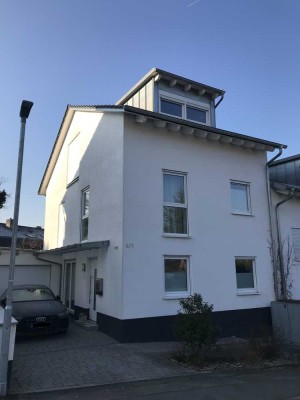 Moderne Doppelhaushälfte in Bestlage Weinheim