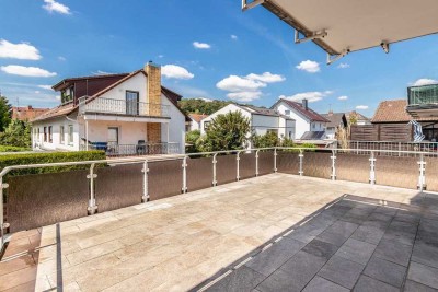 *** Modern sanierte, helle 3 ZW mit toller Terrasse, Balkon und EBK ***