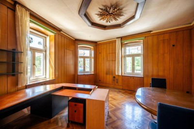 ++NSG122++ 4-Zimmer Altbau-Wohnung (sanierungsbedürftig) in tolle Lage viel Potenzial!