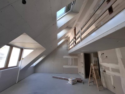 Projekt LH32: Stilvolle Dachgeschossmaisonette mit Galerie und Dachterrasse beim Rochusmarkt