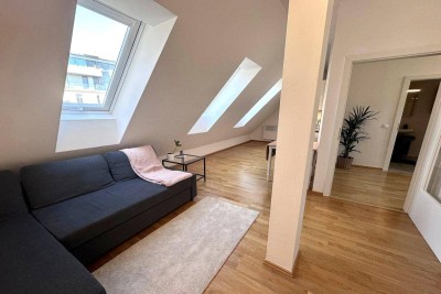 Sonnige, modern möblierte 2-Zimmer-Wohnung in ruhiger Innenhoflage – Südtirolerplatz!