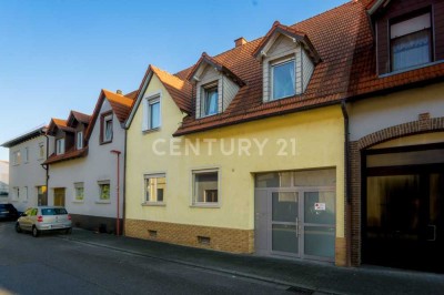 Großes 1-2-Familienhaus mit Garten im alten Ortskern