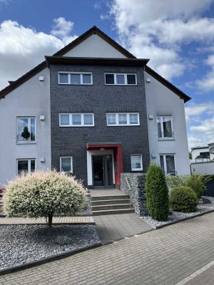 Attraktive 2,5-Zimmer-Dachgeschosswohnung naturnah am Reinersbachtal