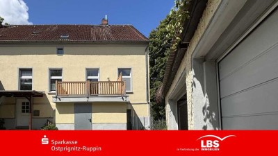 geteiltes Wohnhaus mit viel Platz