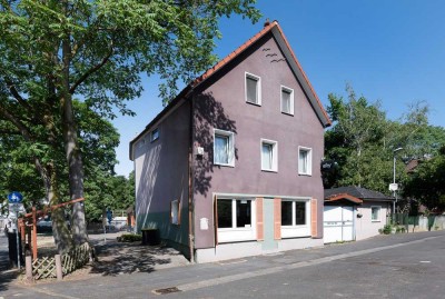 Schuch Immobilien - Wohn- und Geschäftshaus in Biebrich mit 2 Wohnungen u ehem. Gaststätte