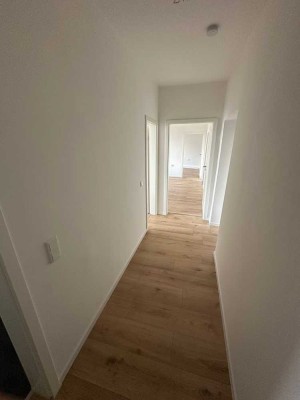 3,5-Zimmer-Wohnung im 2.OG zu vermieten!