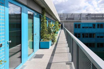 Urban Wohnen - Tolle 2-Zi.-Wohnung im Dachgeschoss dieses stylischen Neubaus