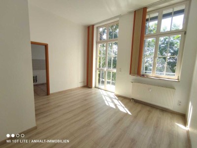 Kapitalanlage - vermietete Eigentumswohnung mit großem Balkon | Fahrstuhl