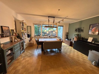 Ideal für Familien & Tiere: 4 ZKB mit eigenem Garten im grünen Bemerode