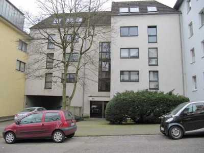 Helle und freundliche DG-Wohnung mit Balkon und Stellplatz