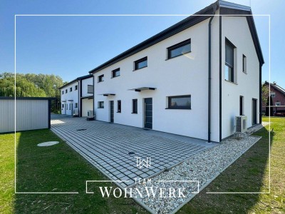 TOP Preis-/Leistung mit € 2.900 / m² | Fertigstellung demnächst | Fabelhafter Wohntraum mit Eigengarten | Ruhe &amp; Entspannung garantiert | Doppelcarport | Obervogau