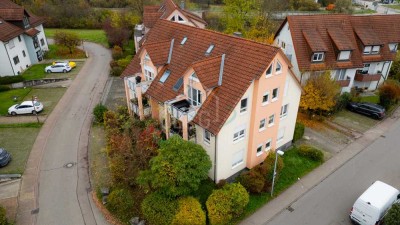 Lichtdurchflutete Erdgeschosswohnung mit Garage und Stellplatz