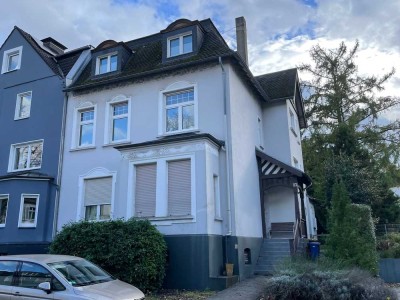 Attraktive 2-Zimmer-Mietwohnung mit Altbaucharme und Balkon