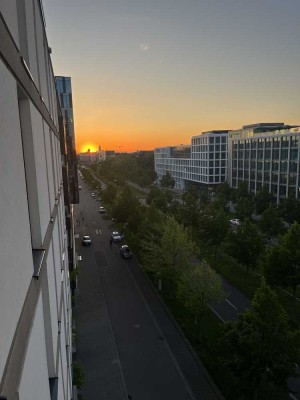 Exklusive 2-Zimmer-Wohnung im City Park mit Panoramablick – möbliert