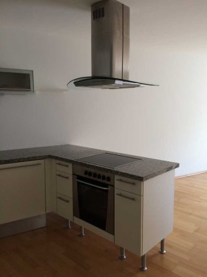 Stilvolle 2-Zimmer-Wohnung mit Balkon und Einbauküche in München Schwabing