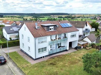 Gepflegtes und saniertes 3-Familienhaus mit großem Garten und tollem Ausblick