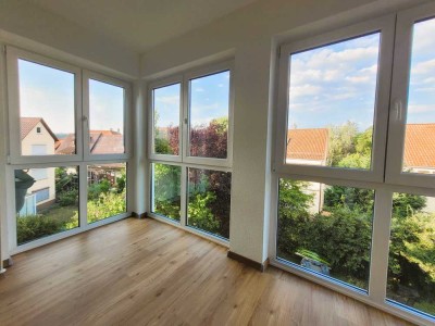Helle 2-Zimmer-Wohnung in Tübingen-Derendingen mit Wintergarten und EBK sowie zwei TG-Stellplätzen