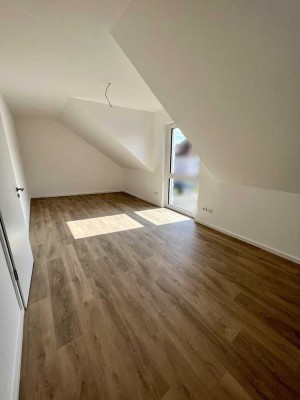 ERSTBEZUG - Familienfähige Doppelhaushälften in idyllischer Kernstadt-Lage!