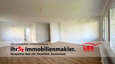 Stuttgart-Untertürkheim: Mehrfamilienhaus mit 3 Einheiten & 3 Garagen