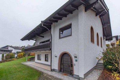 Großzügiges Einfamilienhaus mit atemberaubendem Ausblick in beliebter Lage