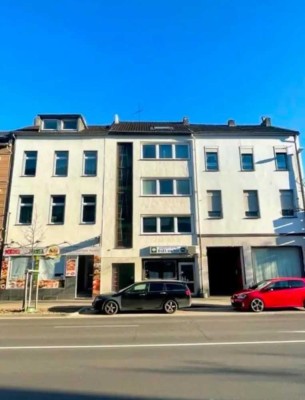 Großzügiges Mehrfamilienhaus mit 12 Zimmern in Mönchengladbach-Gladbach