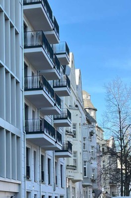 Lichtdurchflutetes Penthouse im exklusiven Neubau mit 2 Balkonen *Über den Dächern der Carlstadt*