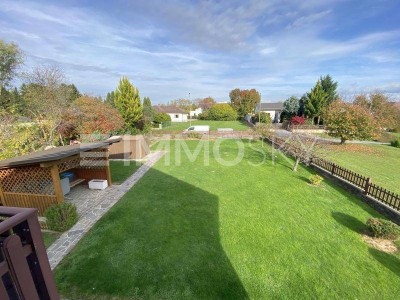 Hochwertiges Wohnhaus mit Aussicht und Garten!