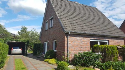 Hübsches Einfamilienhaus mit schönem Garten