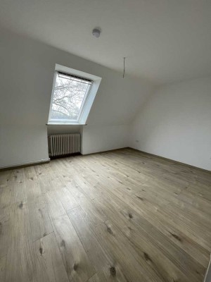 Gemütliche Dachgeschosswohnung in Ruhiger Lage!