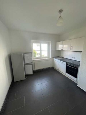 Frisch saniert - Einziehen und Wohnflühlen in Göppingen, 2 Zi. im Erdgeschoss links , WM: 870€
