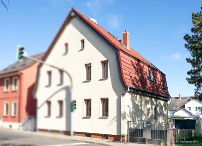 Charmante Doppelhaushälfte mit Charakter