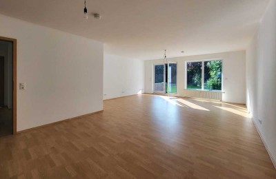 Moderne 3-Zimmer Gartenwohnung mit großzügigem Souterrain und Garage