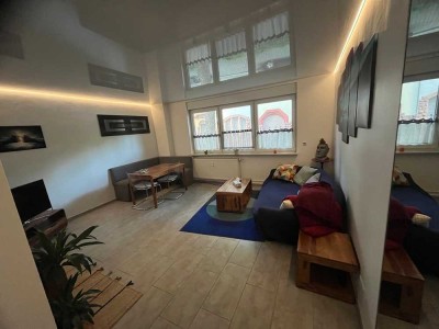 Teilmöblierte 3ZKB-Hochparterre-Wohnung mit Balkon und EBK in Worms
