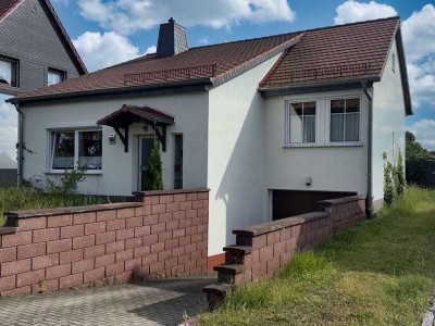 Gepflegtes Einfamilienhaus mit Garage, Anbau und Terrasse in Bad Schmiedeberg