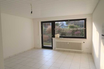 Leimersheim: Hübsche 2 Zi.-Wohnung im Halb-UG mit kleiner Terrasse
