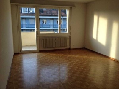 Renovierte 2,5-Zimmer-Wohnung mit Balkon in Regensburg