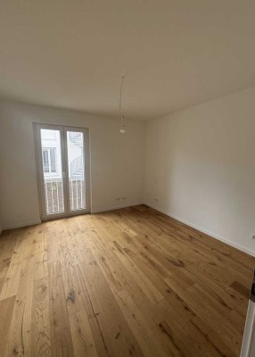Helle, hochwertig ausgestattete 2-Zimmer-Wohnung mit Balkon im Wasgau Quartier – Erstbezug!