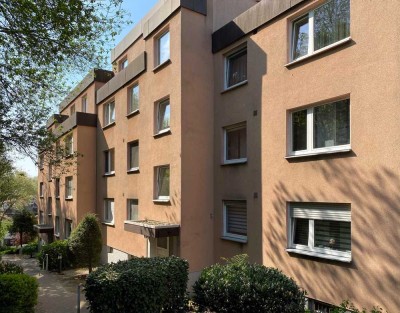 Renovierte 4-Zimmer-Wohnung mit sonniger Dachterrasse am Eskesberg