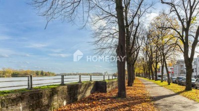 Helle, frisch sanierte Dachgeschosswohnung mit Süd-Westbalkon - Rheinblick garantiert
