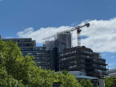 Direkt unterhalb der Bergischen Universität Wuppertal mit Balkon