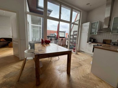 Exklusive, helle 3-ZKBB-Dachgeschosswohnung in Berlin – ab sofort möbliert für mindestens ein Jahr